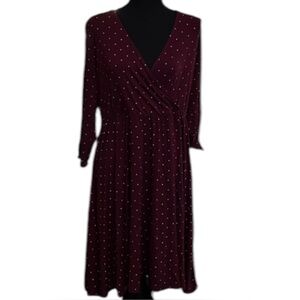 Torrid burgandy with small gold dots dress. Size 1 , NWT. Great gift!
